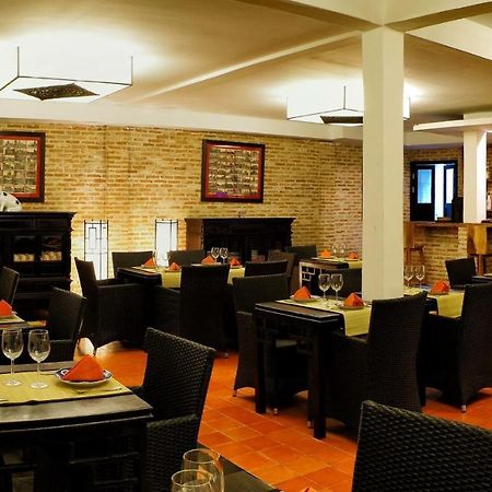 Villa Silk Road Hotel Phnom Penh Ngoại thất bức ảnh