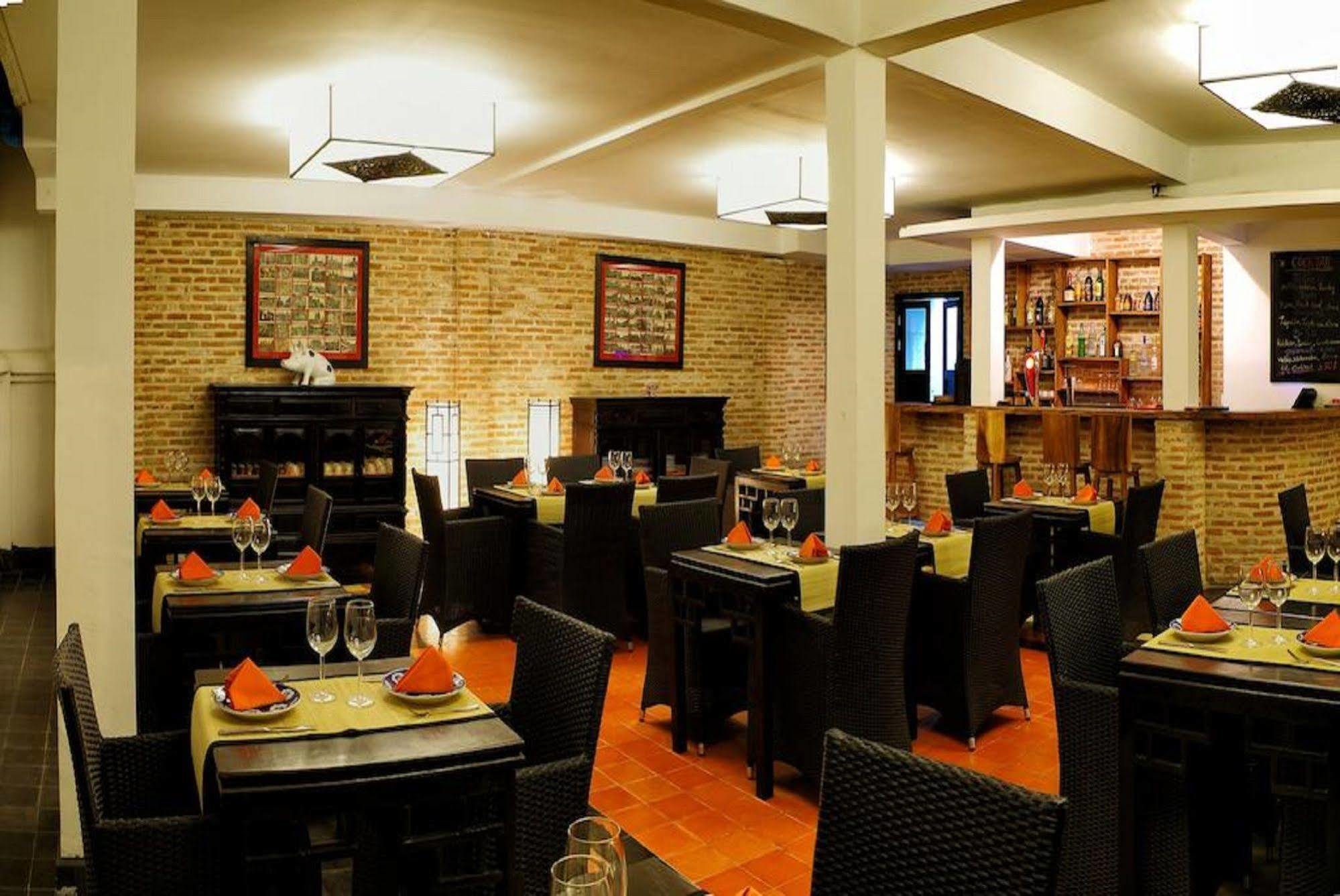 Villa Silk Road Hotel Phnom Penh Ngoại thất bức ảnh