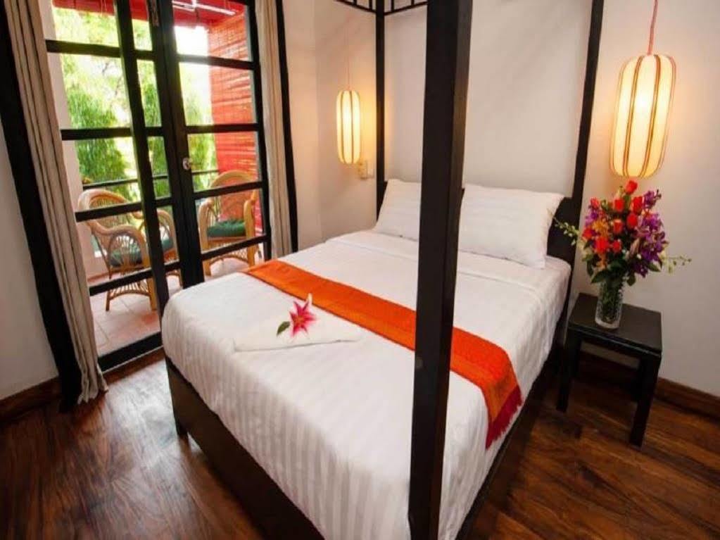 Villa Silk Road Hotel Phnom Penh Ngoại thất bức ảnh
